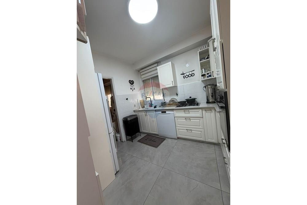 Apartment for Sale in קרית אתא - Image 2