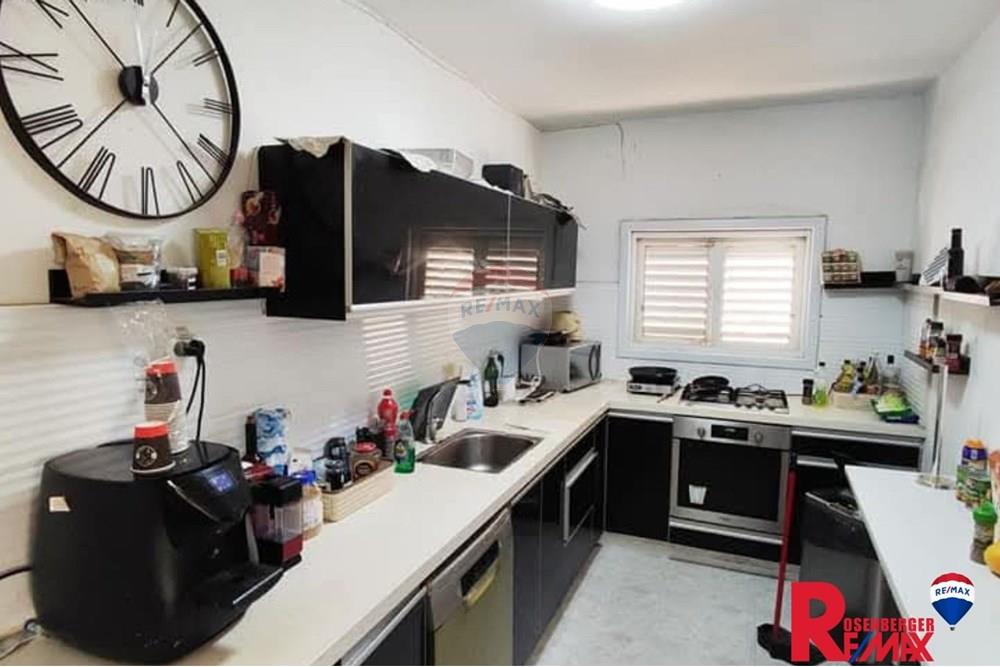 Apartment for Sale in Bat Yam - Image 2