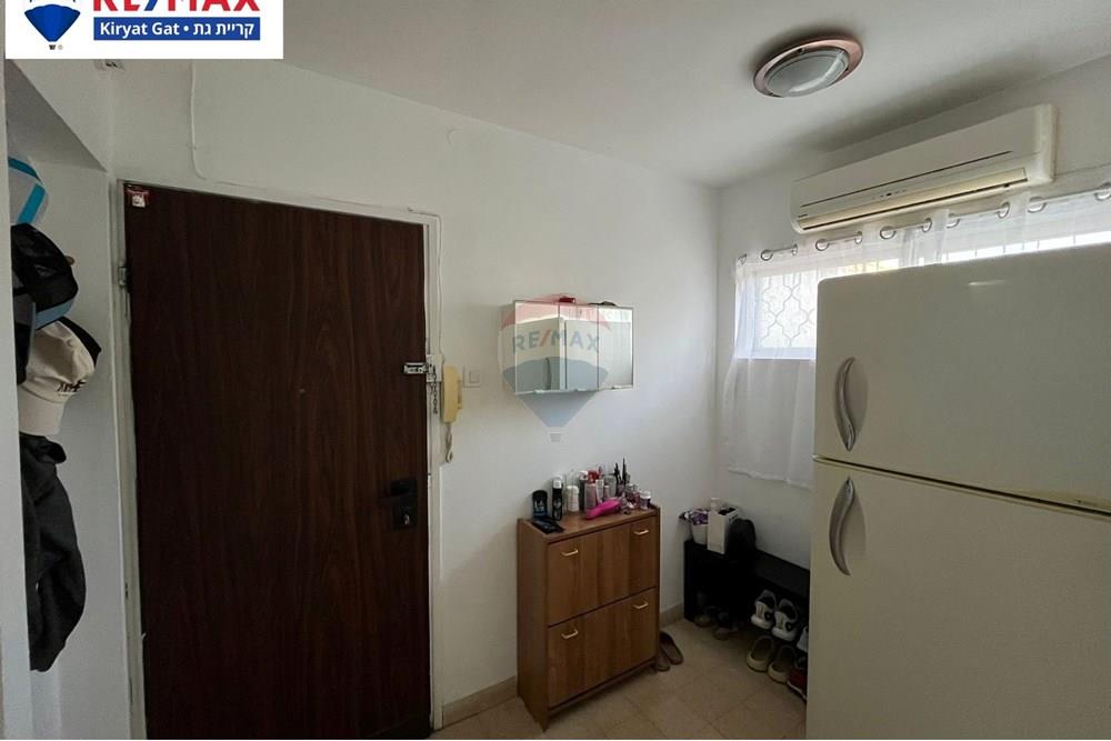 Apartment for Sale in קרית גת - Image 5