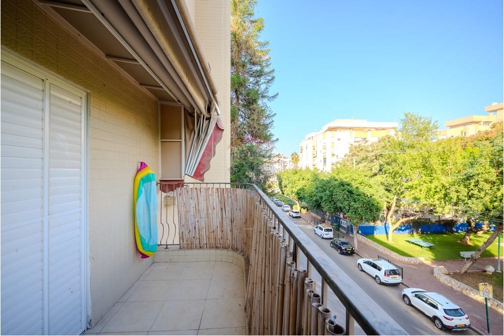 Apartment for Sale in Petah Tikva - Image 4