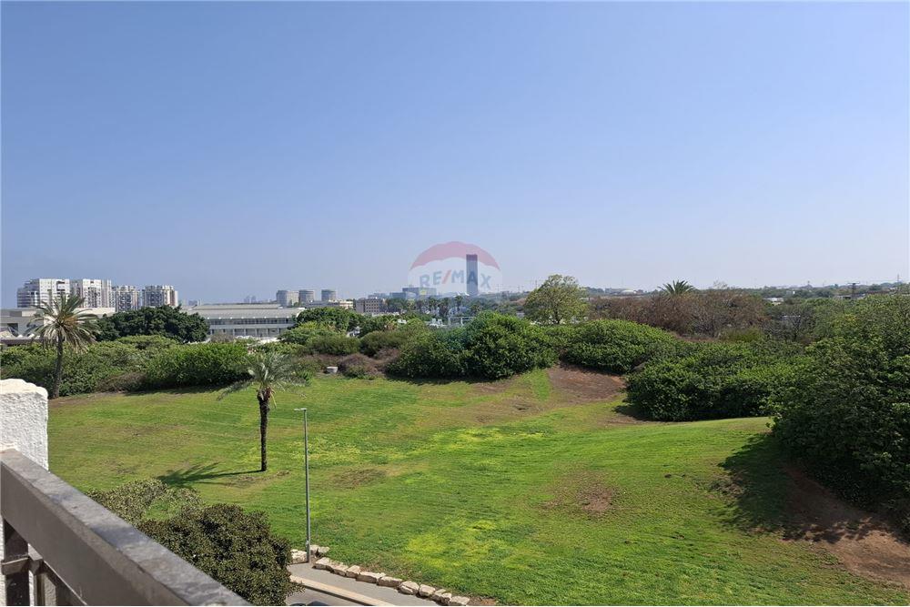 Apartment for Sale in Tel Aviv - Image 7