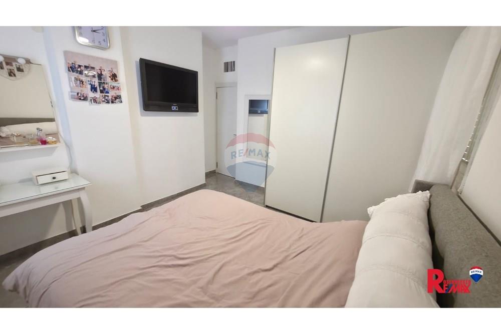 Apartment for Sale in Holon - Image 7