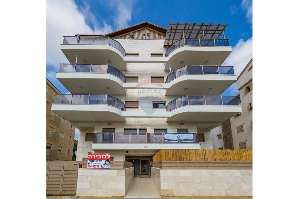 Apartment for Sale in Nahariya - Image 1