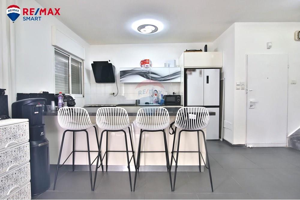 Apartment for Sale in קרית מוצקין - Image 6