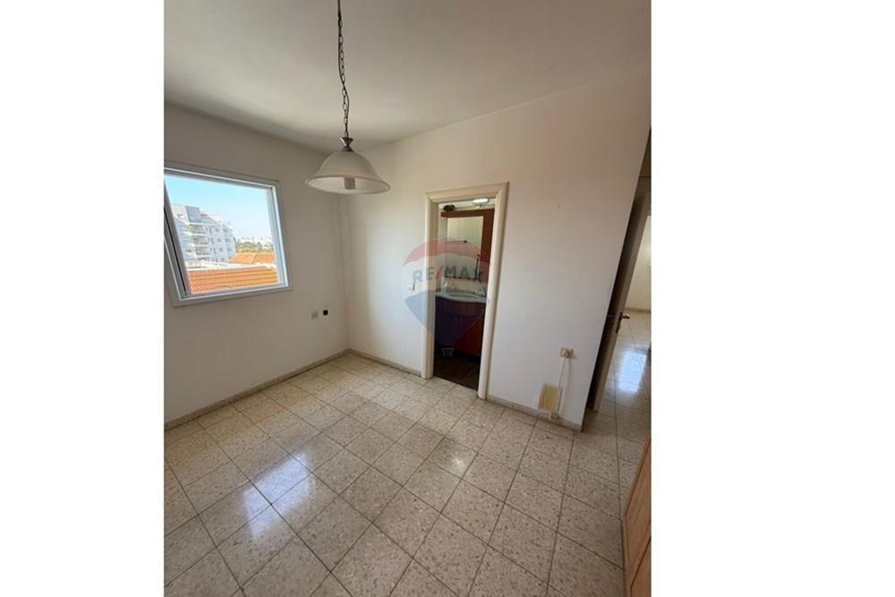 Apartment for Sale in Kfar Saba - Image 3