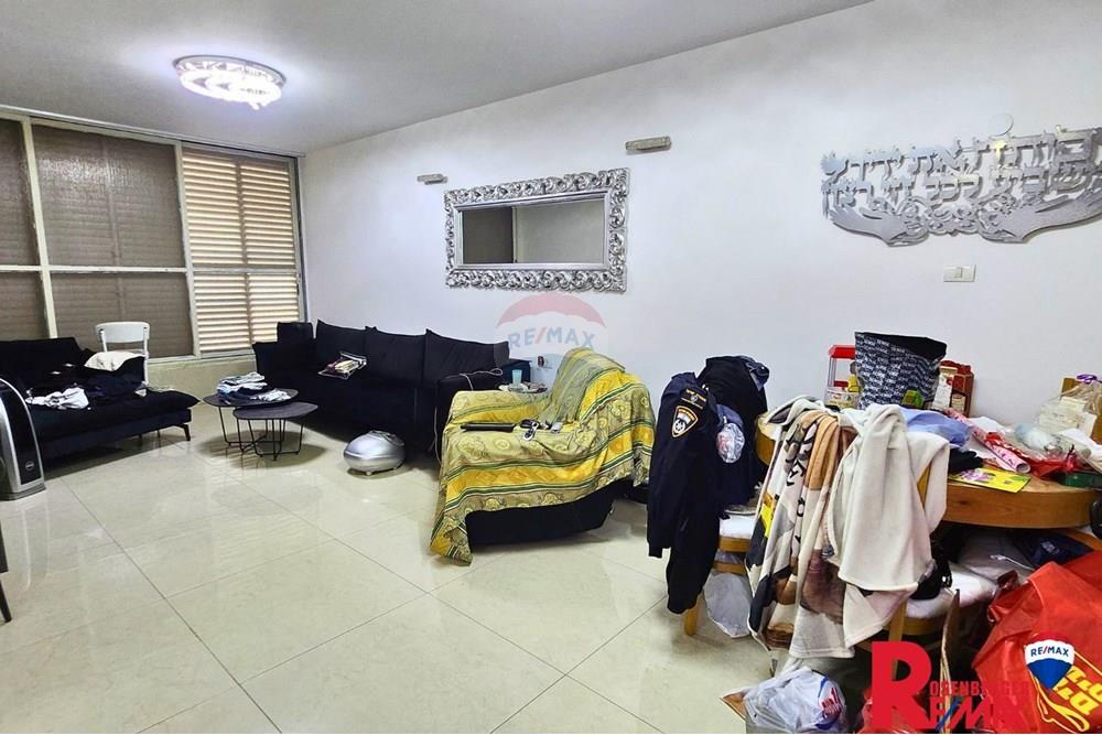 Apartment for Sale in Holon - Image 3