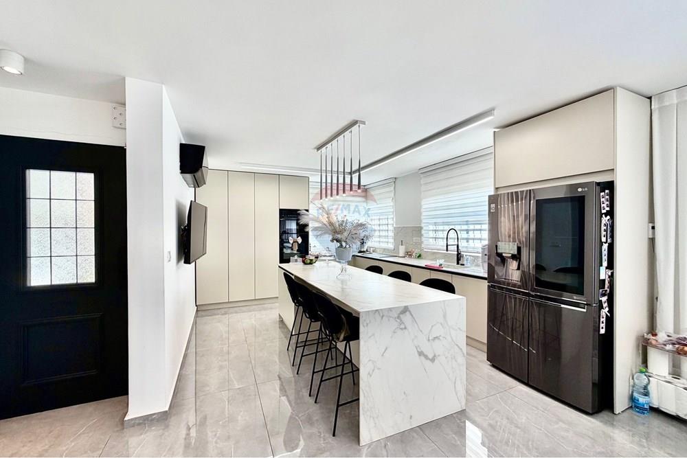 Apartment for Sale in Netanya - Image 1