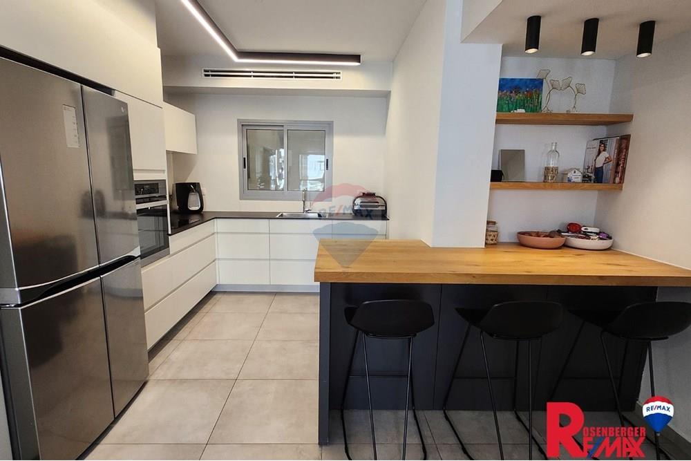 Apartment for Sale in Holon - Image 6