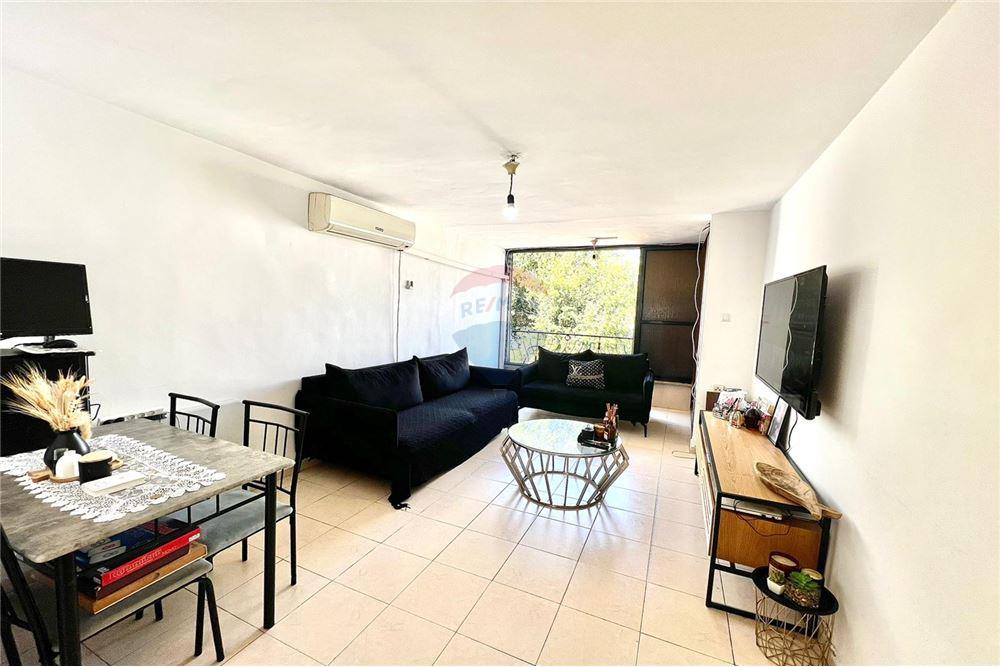 Apartment for Sale in Tel Aviv - Image 1