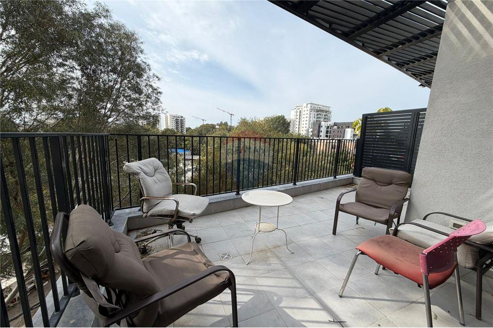 Apartment for Sale in Tel Aviv - Image 1