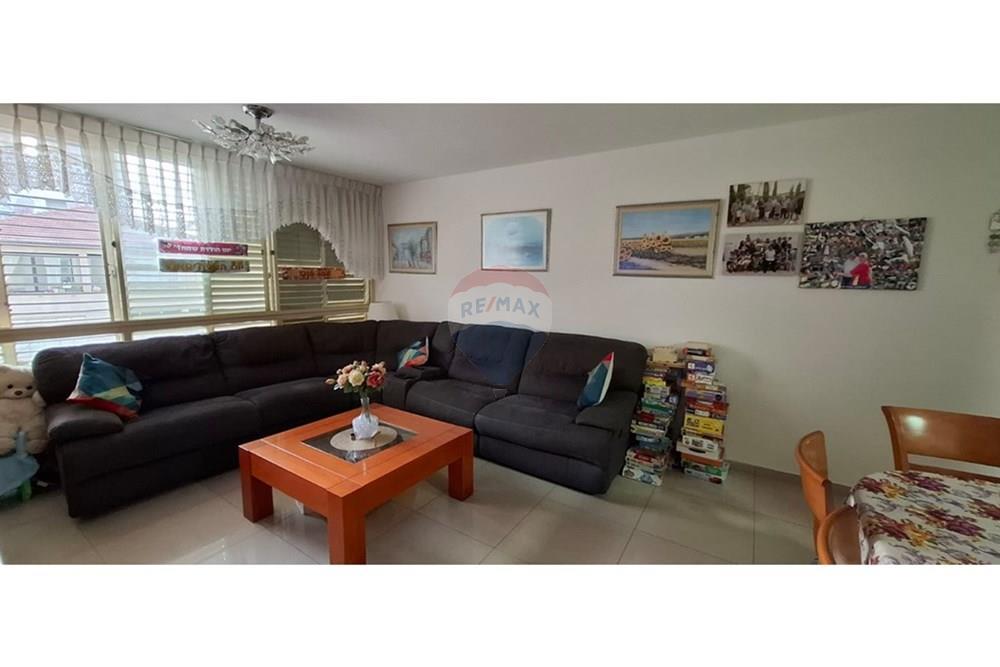 Apartment for Sale in Ramat Gan - Image 1