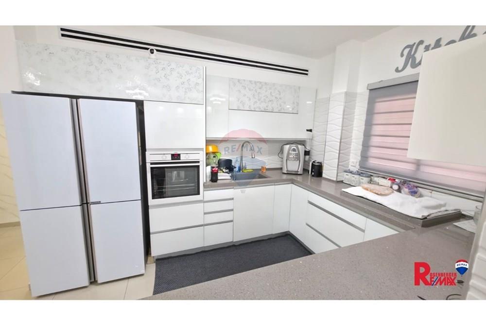 Apartment for Sale in Bat Yam - Image 4