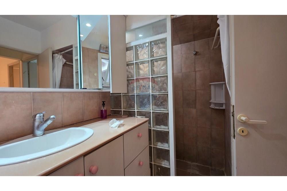 Apartment for Sale in Tel Aviv - Image 5
