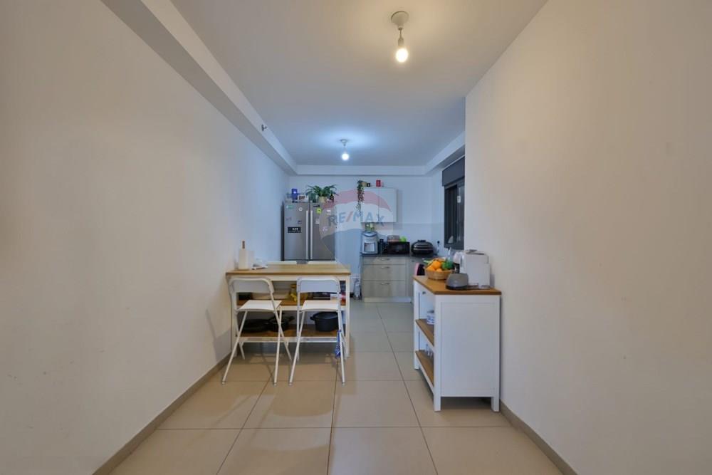 Apartment for Sale in קרית מוצקין - Image 4