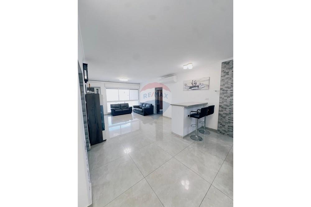 Apartment for Sale in Ashdod - Image 2