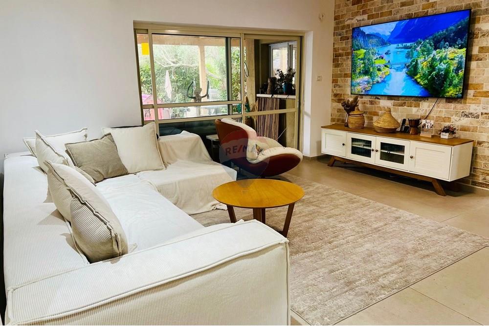 Apartment for Sale in יעד - Image 3