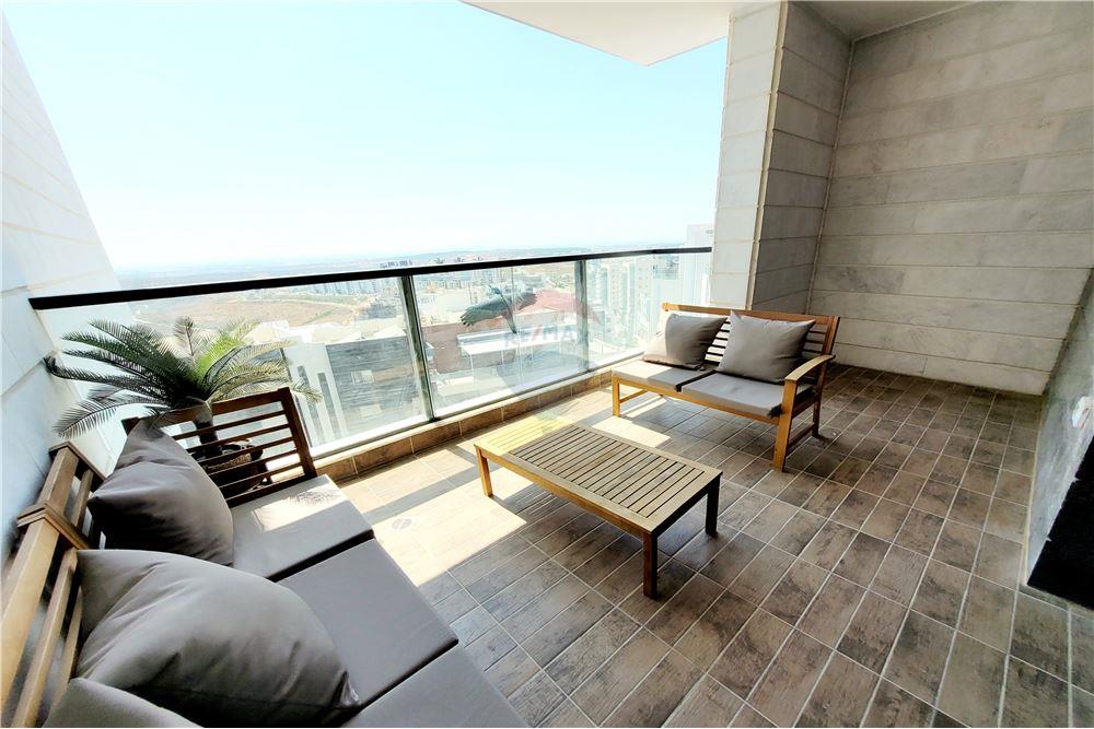 Apartment for Sale in Modi'in - Image 1