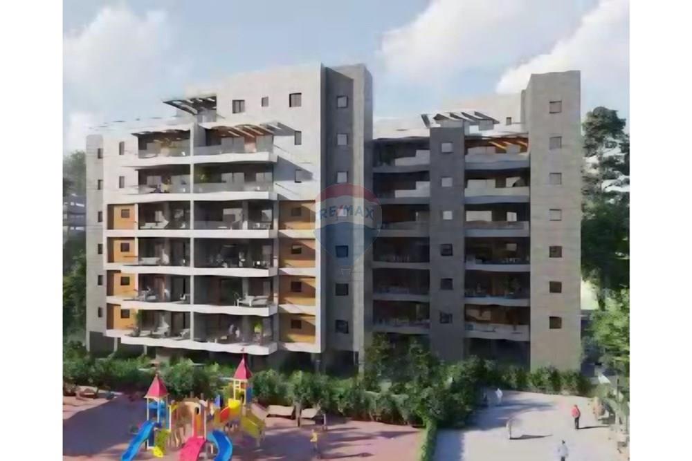 Apartment for Sale in Rishon LeZion - Image 1