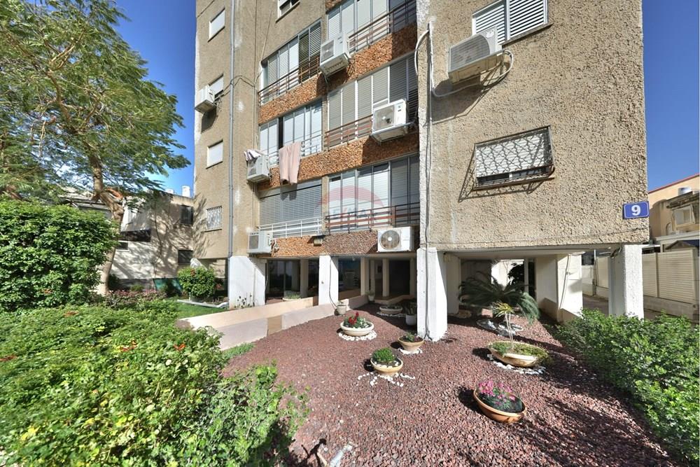Apartment for Sale in Kiryat Yam - Image 3