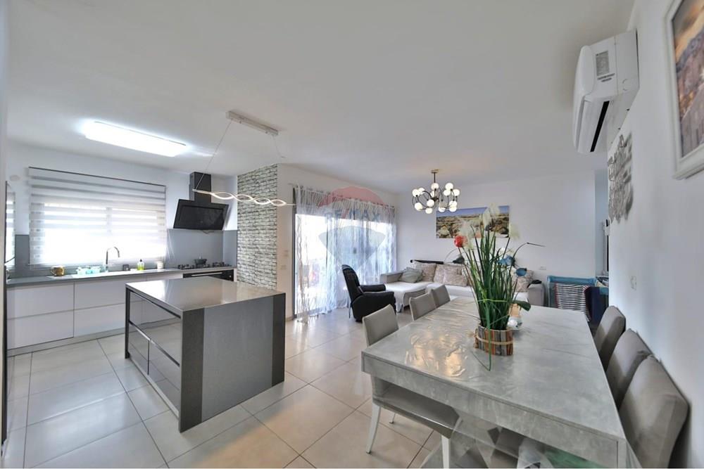 Apartment for Sale in קרית אתא - Image 1
