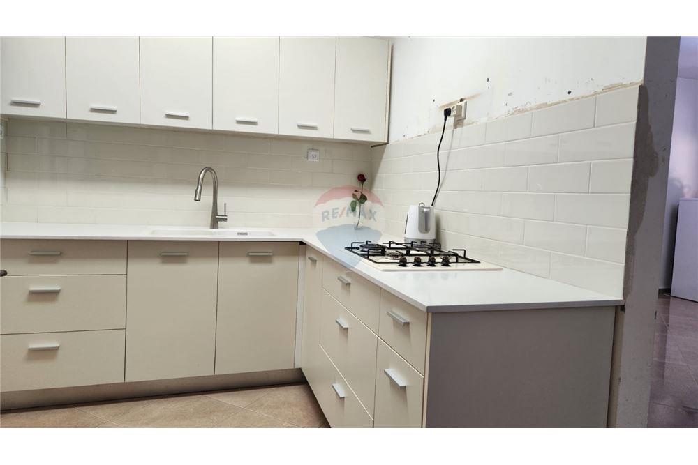 Apartment for Sale in Safed - Image 3