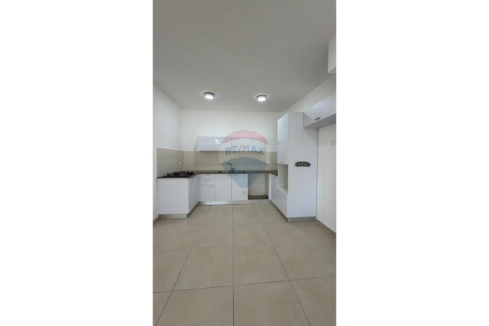 Apartment for Sale in חריש - Image 2