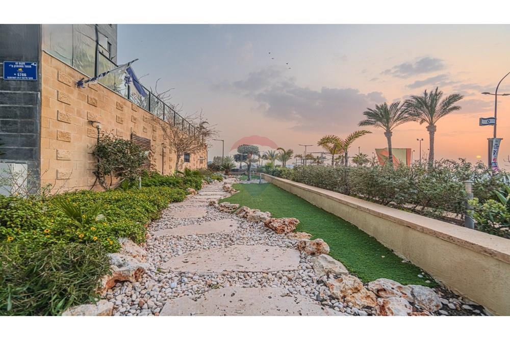 Apartment for Sale in Ashkelon - Image 2