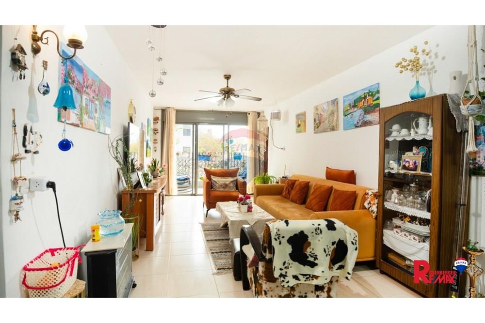 Apartment for Sale in Holon - Image 2