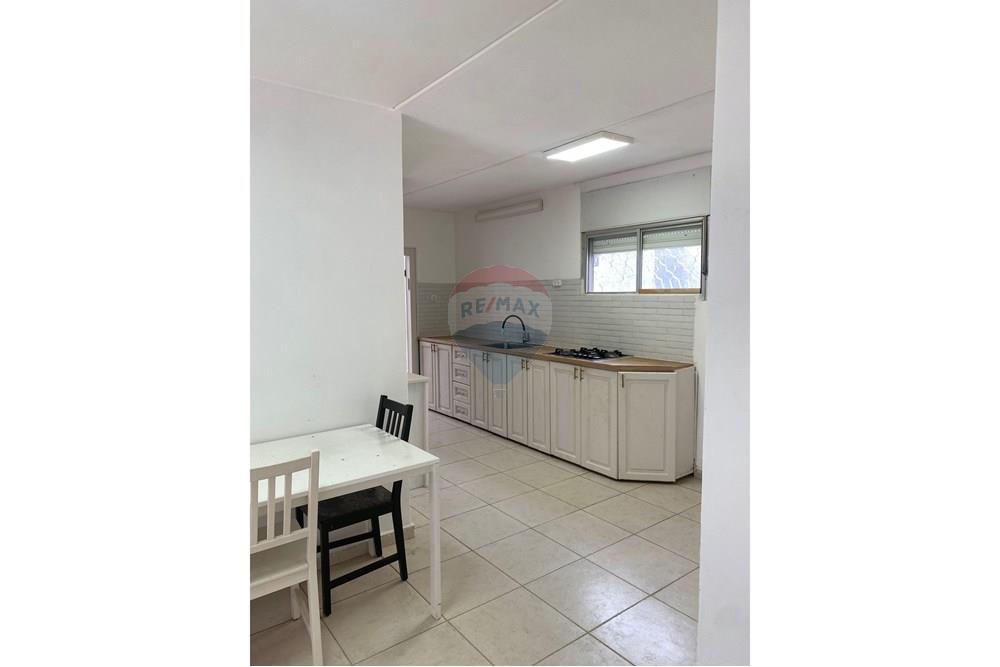 Apartment for Sale in Karmiel - Image 2