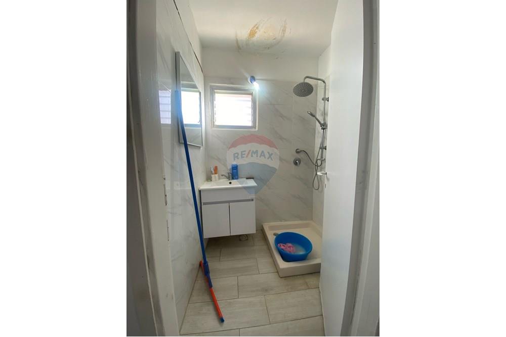 Apartment for Sale in Kiryat Yam - Image 3