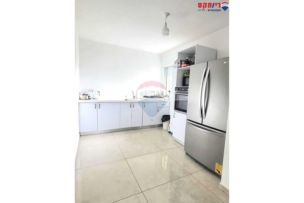 Apartment for Sale in Hadera - Image 1