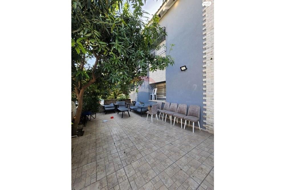House for Sale in Lod - Image 1