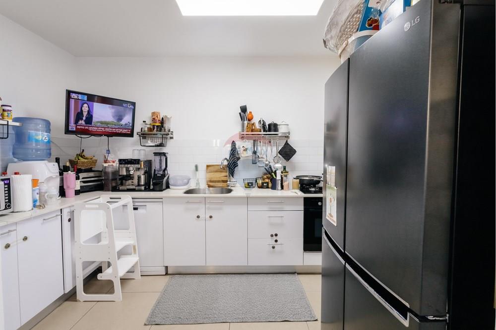 Apartment for Sale in ראש העין - Image 3