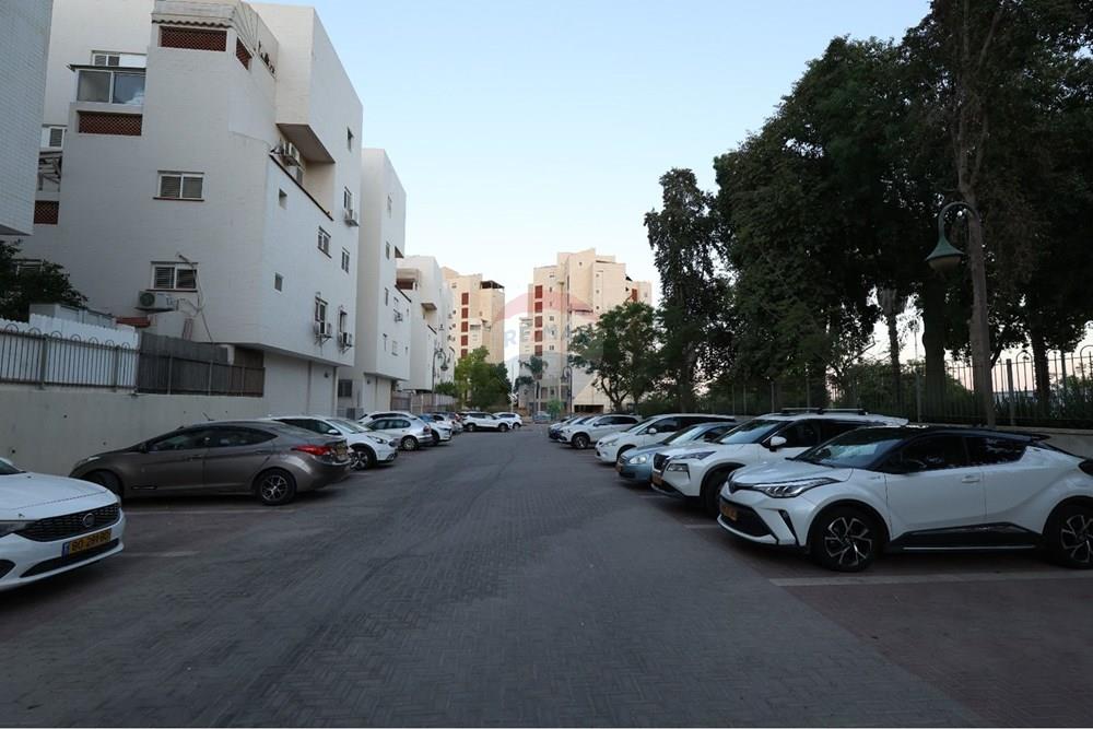 Apartment for Sale in Ofakim - Image 1