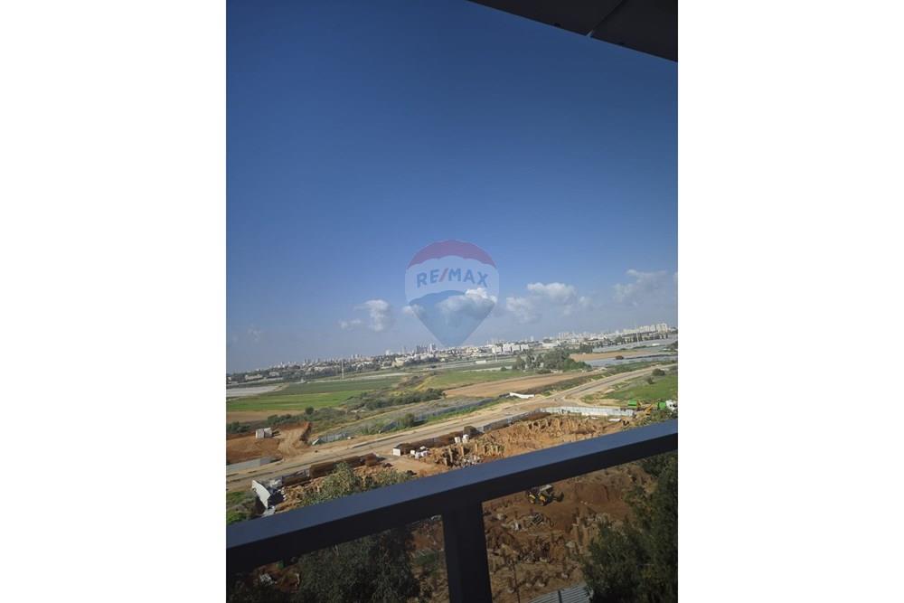 Apartment for Sale in קדימה - Image 1