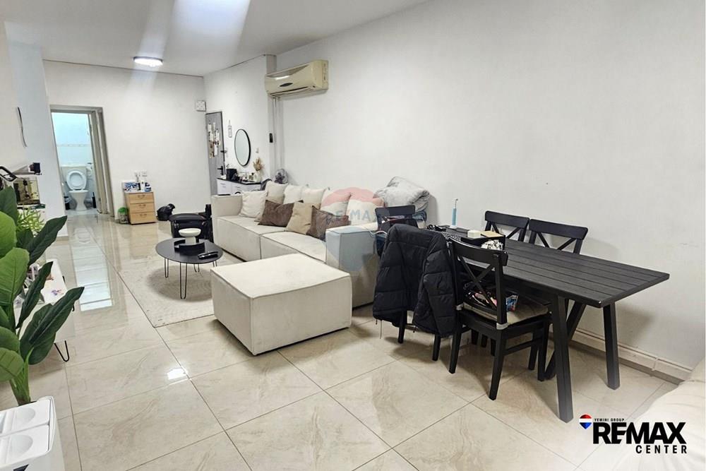 Apartment for Sale in Bat Yam - Image 5