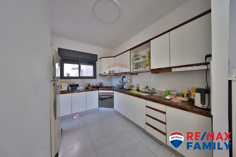 Apartment for Sale in קרית ביאליק - Image 5