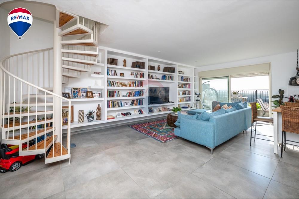 Apartment for Sale in Zichron Ya'akov - Image 3