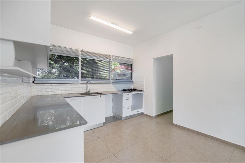 Apartment for Sale in קרית אונו - Image 7