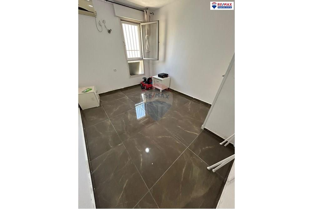 Apartment for Sale in קרית גת - Image 4