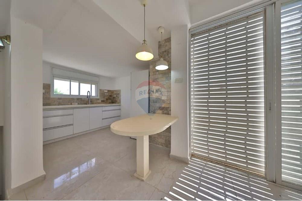 Apartment for Sale in Haifa - Image 2