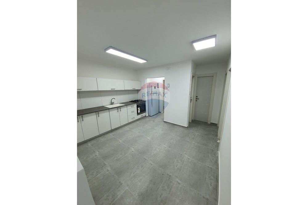 Apartment for Sale in Karmiel - Image 2