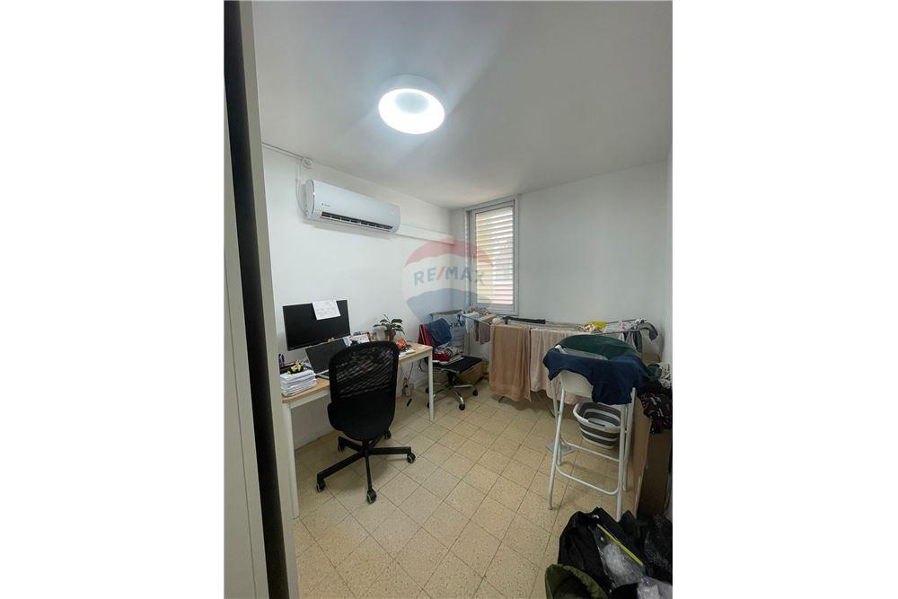 Apartment for Sale in Tel Aviv - Image 5