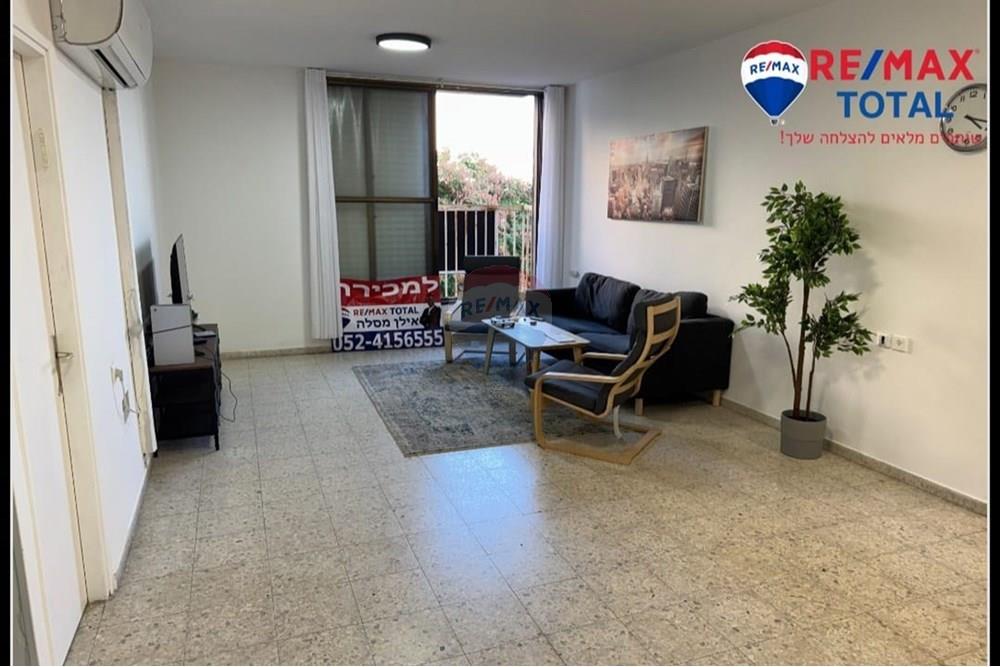 Apartment for Sale in Holon - Image 5