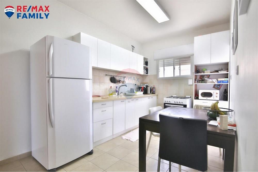 Apartment for Sale in קרית מוצקין - Image 2