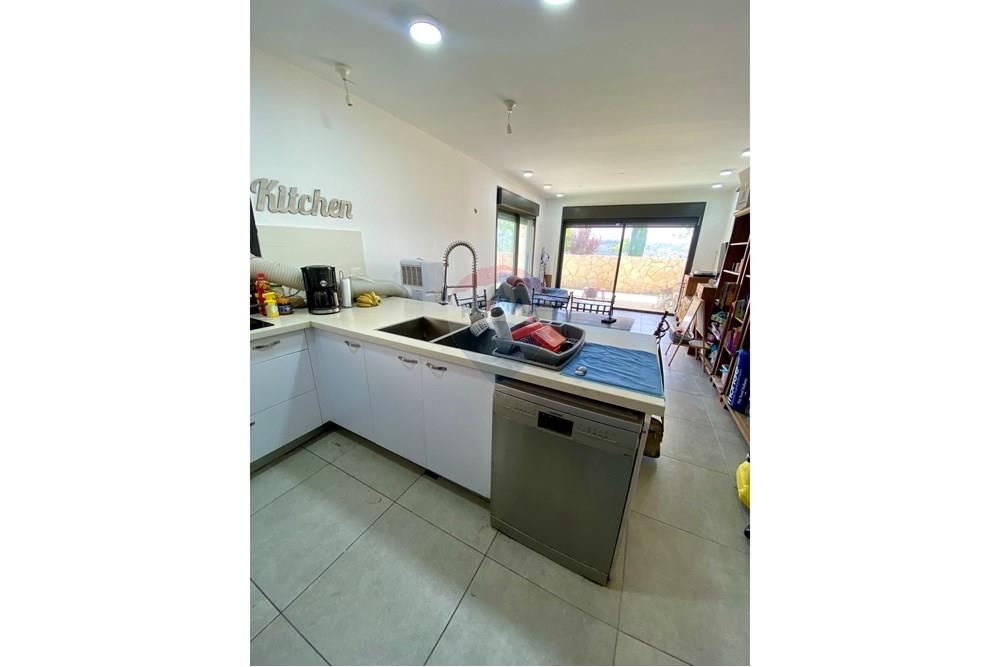 Apartment for Sale in צור הדסה - Image 6