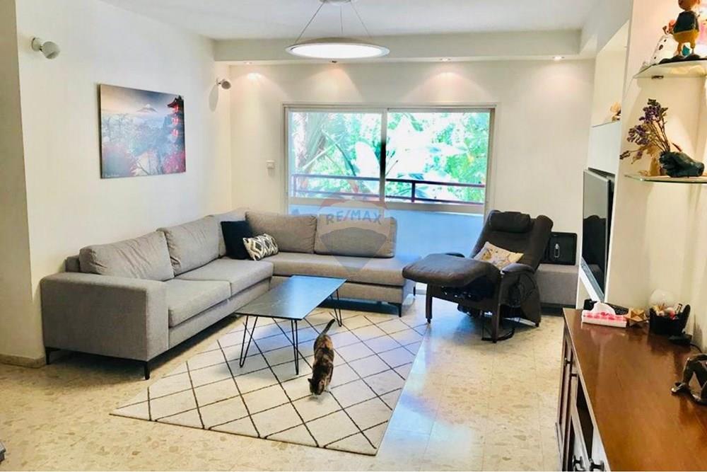 Apartment for Sale in Herzliya - Image 2
