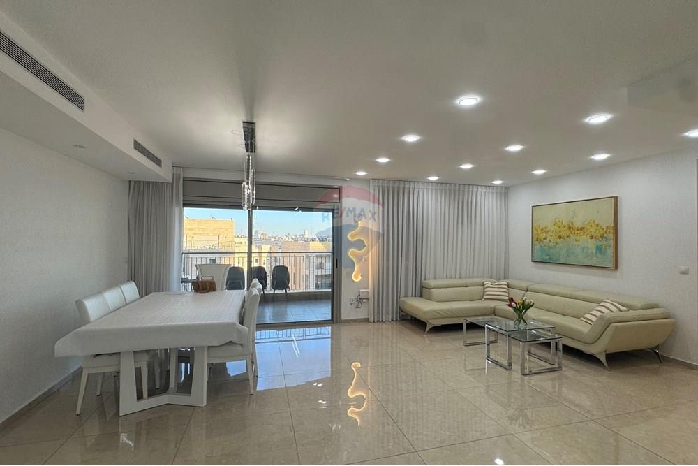 Apartment for Sale in Jerusalem - Image 1