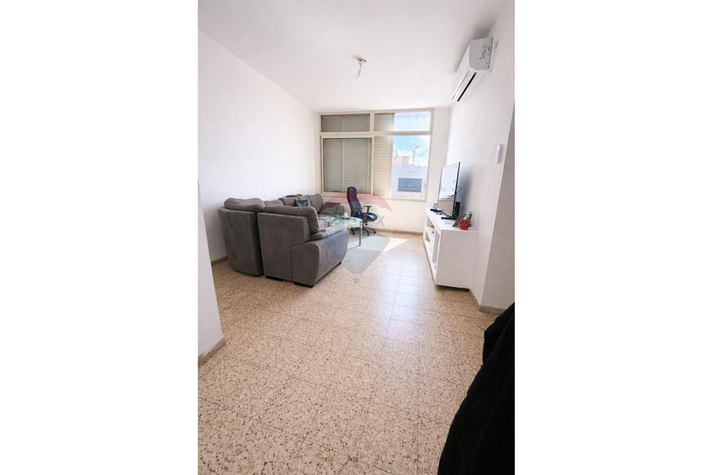 Apartment for Sale in Kiryat Yam - Image 1