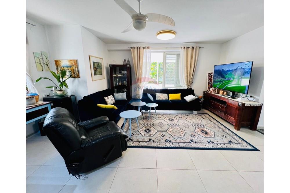Apartment for Sale in Karmiel - Image 2